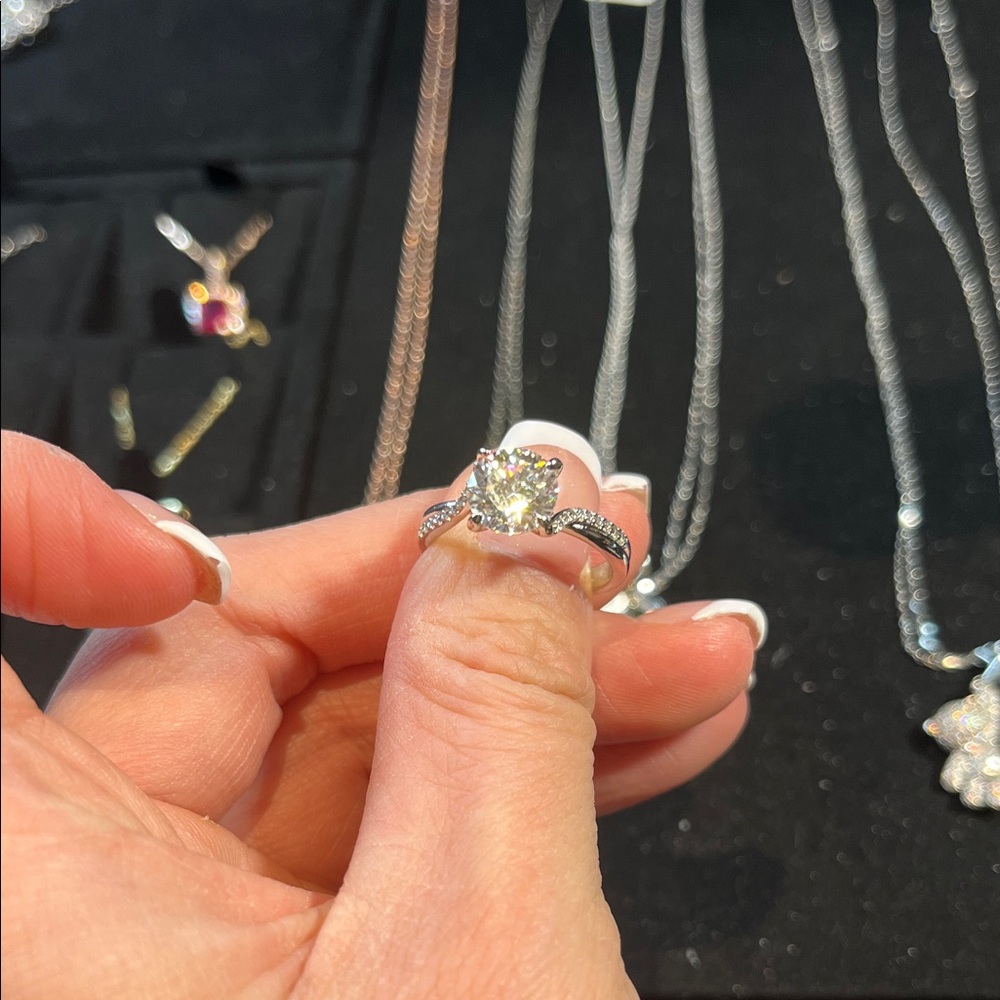 Elegant Silver Diamond Ring